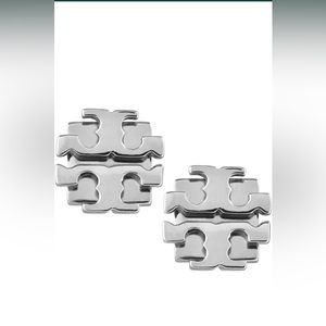 Small T logo stud silver earrings
